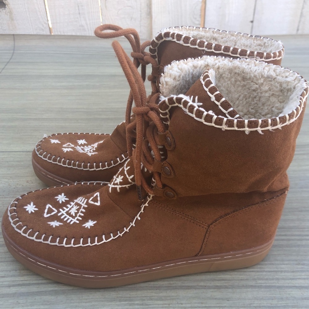 Zara Kids Boots Size 36 Tan Faux Suede Embroidered Shearling Lined Lace Up - Picture 4 of 10